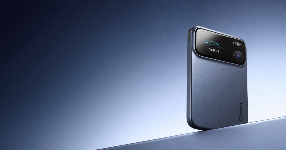 Comu Action Pro in a blue product scene